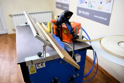 Stół uchylny okleiniarki Wolsen12